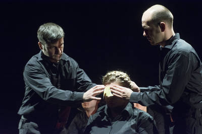 Jelenet az előadásból - © theater.hu - Ilovszky  Béla